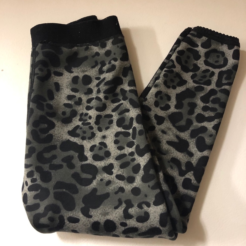 🛍2/$25🛍Leggings with fun print
